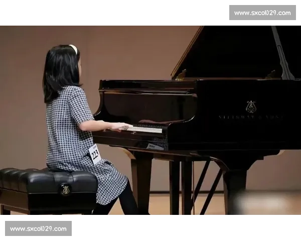 如何选择适合钢琴比赛的服装搭配既能展示个人魅力又符合比赛氛围 如何选择适合钢琴比赛的服装搭配既能展示个人魅力又符合比赛氛围